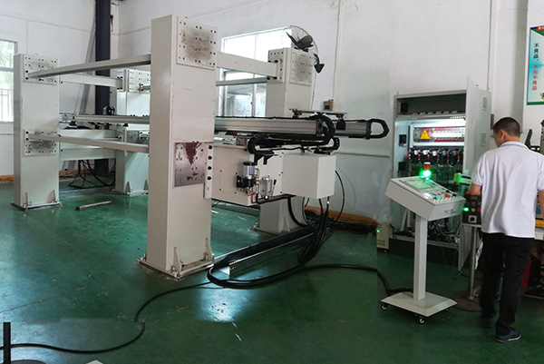 三次元機械手生產(chǎn)車間