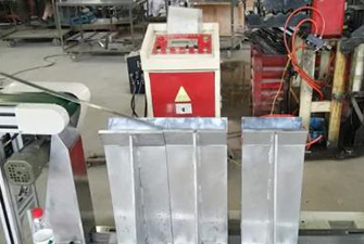 新款200GO二合一 NC送料機(jī)、輸送帶、疊料臺(tái)